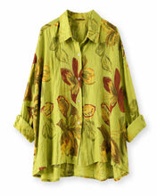 Cargar imagen en el visor de la galería, camisa 100% lino pistacho con estampado de flores